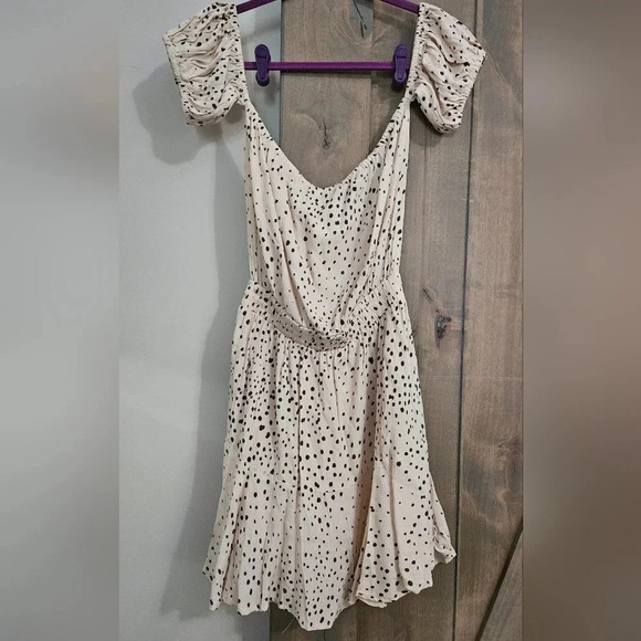 Olivaceous off shoulder spotted cheetah print mini dress. Size medium NWT - Picture 10 of 13